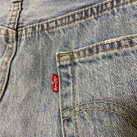Levi’s 501 Light Wash High Rise Jean Shorts - Picture 5 of 8